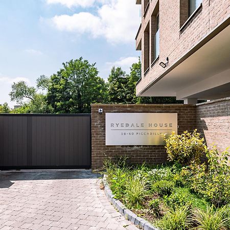 River & Castle At Ryedale House York Exterior photo